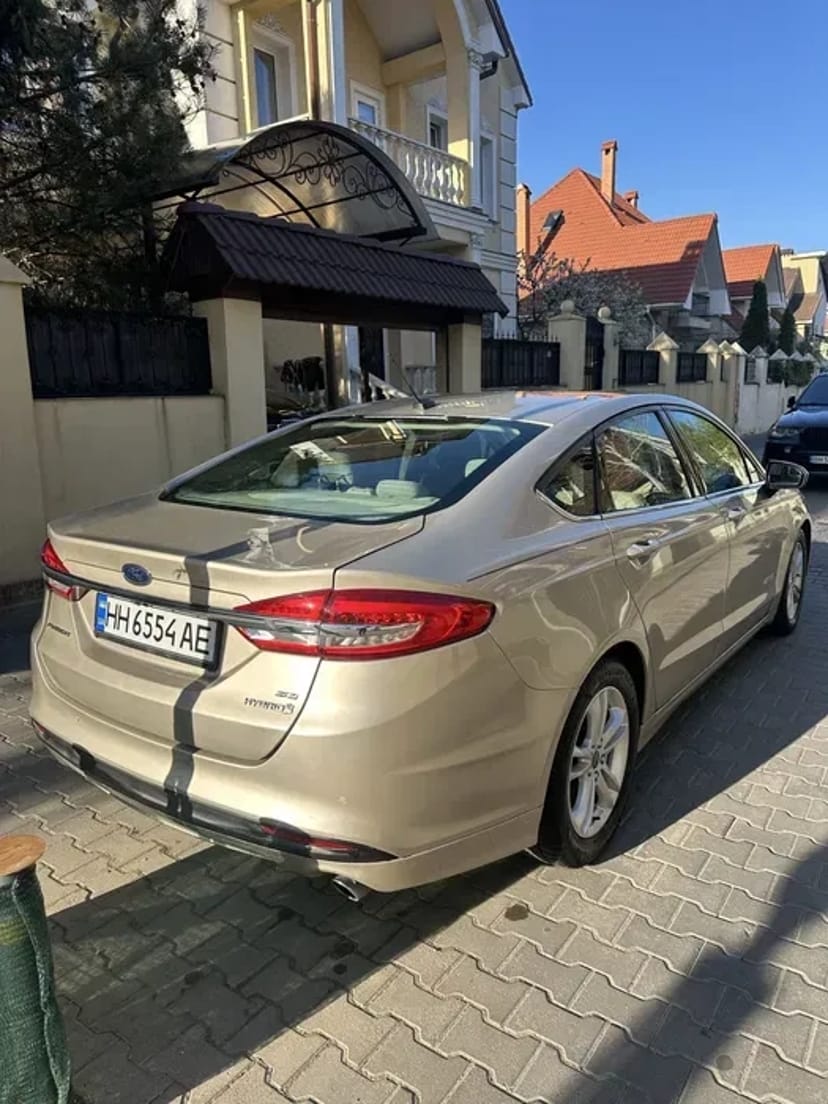 Автомобіль Ford Fusion Hybrid 2.0 2018од SE