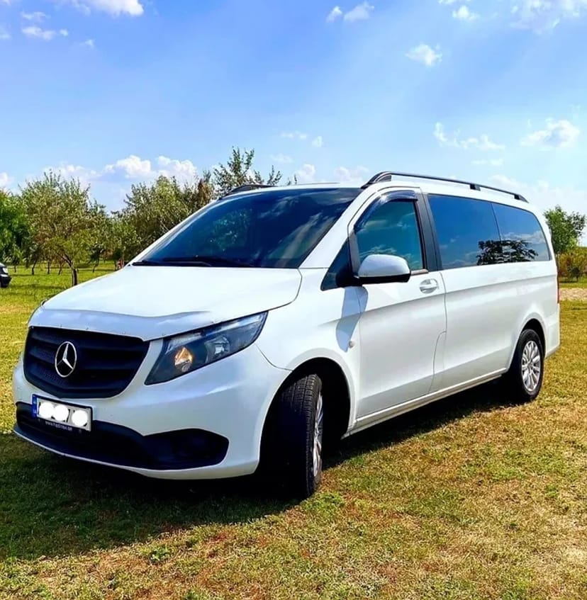 Мікроавтобус Mercedes Vito, до 8 пасажирських місць