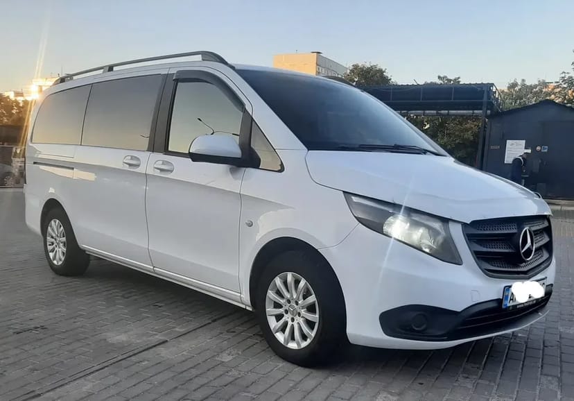 Мікроавтобус Mercedes Vito, до 8 пасажирських місць