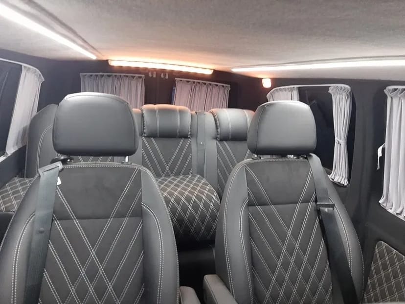 Мікроавтобус Mercedes Vito, до 8 пасажирських місць