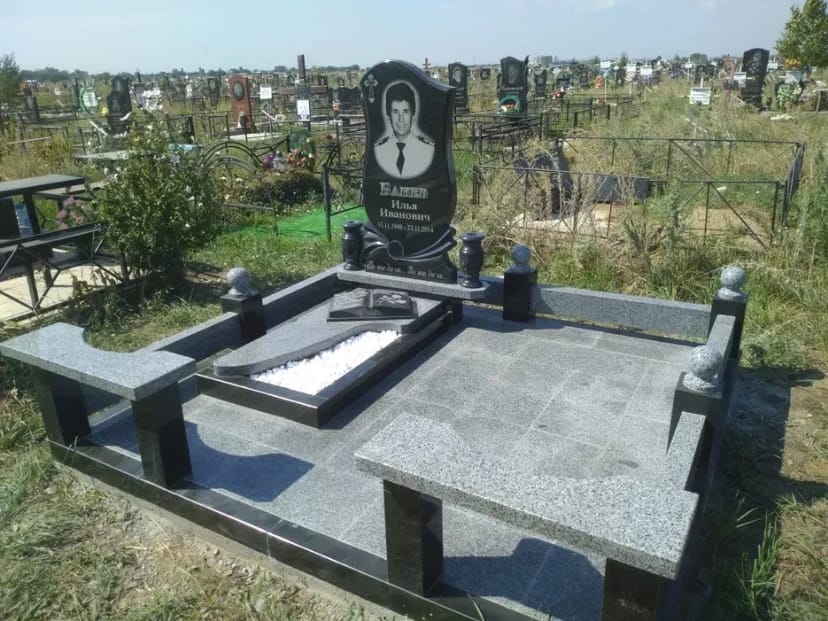 Изготовление и Профессиональная Установка Гранитных Памятников. Гарантия Качества и Долговечности