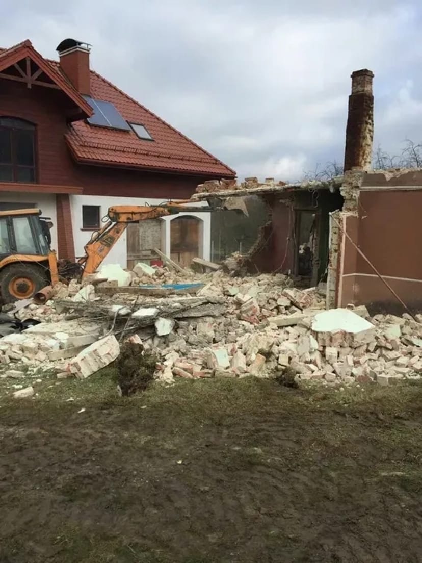 Промисловий демонтаж будинків , приміщень, демонтажні роботи.