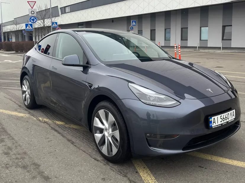 Tesla Model Y Long Range Dual Motor