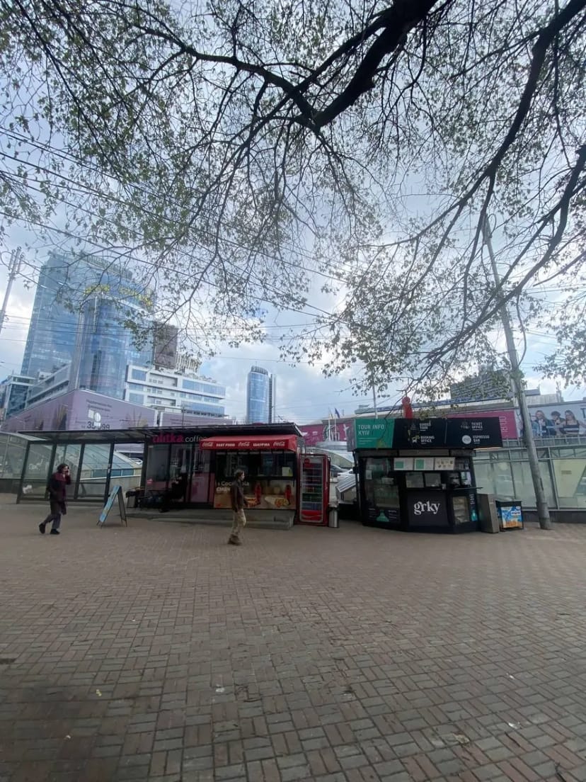 Фасадне приміщення 120 м2 навпроти Палацу спорту