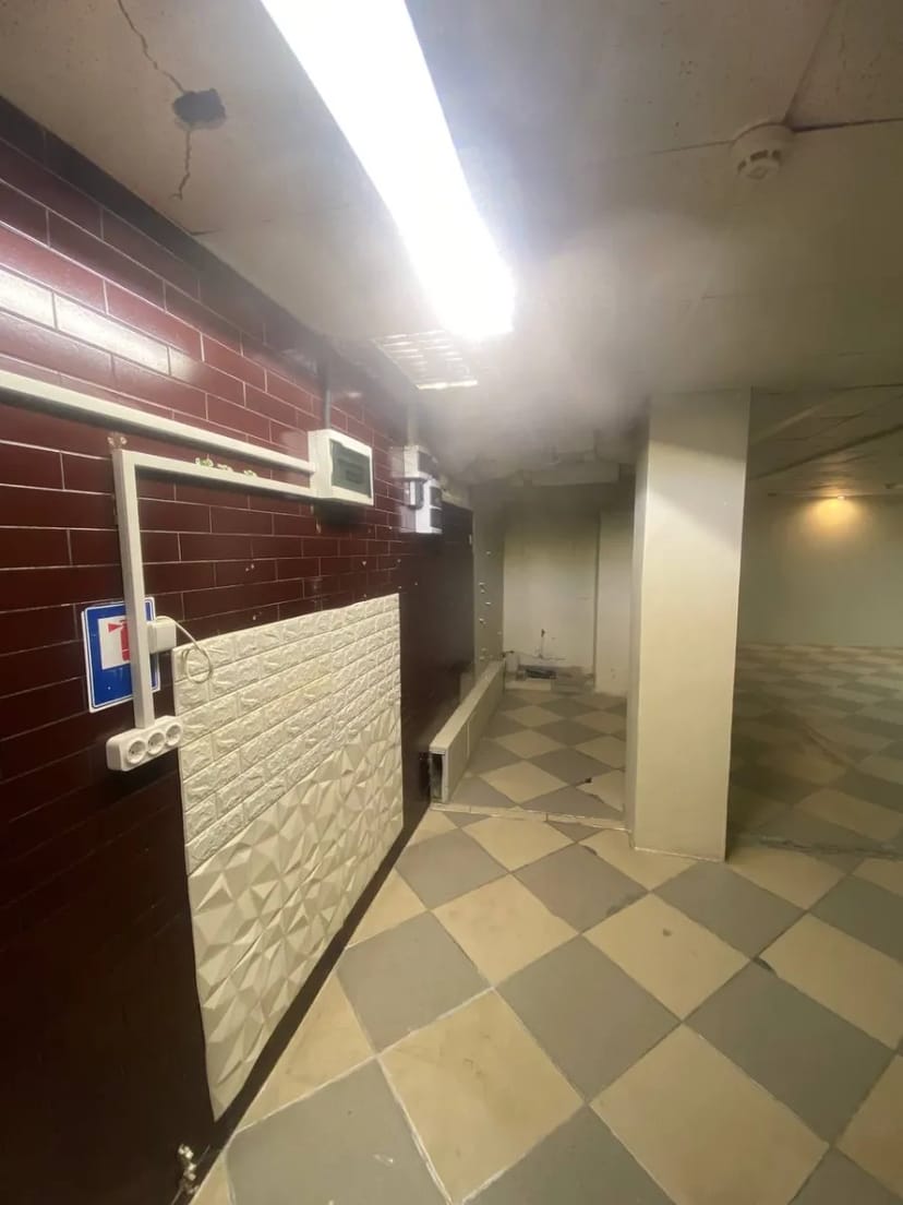 Фасадне приміщення 120 м2 навпроти Палацу спорту