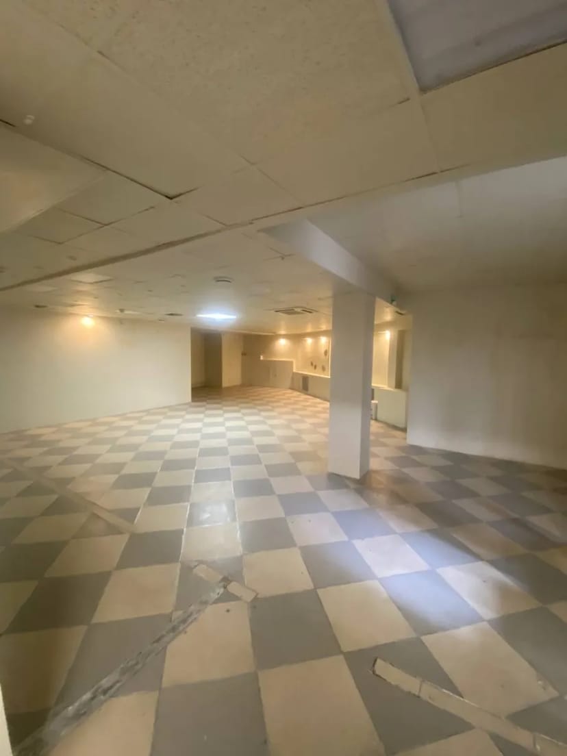 Фасадне приміщення 120 м2 навпроти Палацу спорту