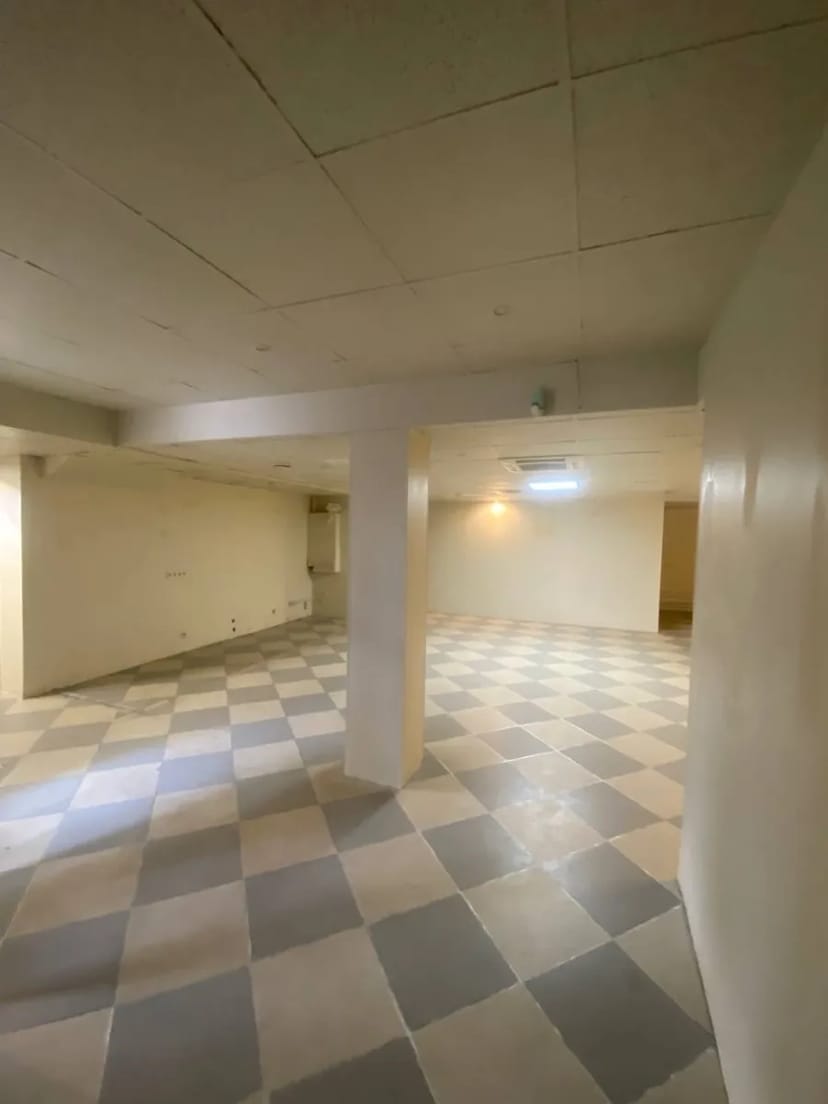 Фасадне приміщення 120 м2 навпроти Палацу спорту