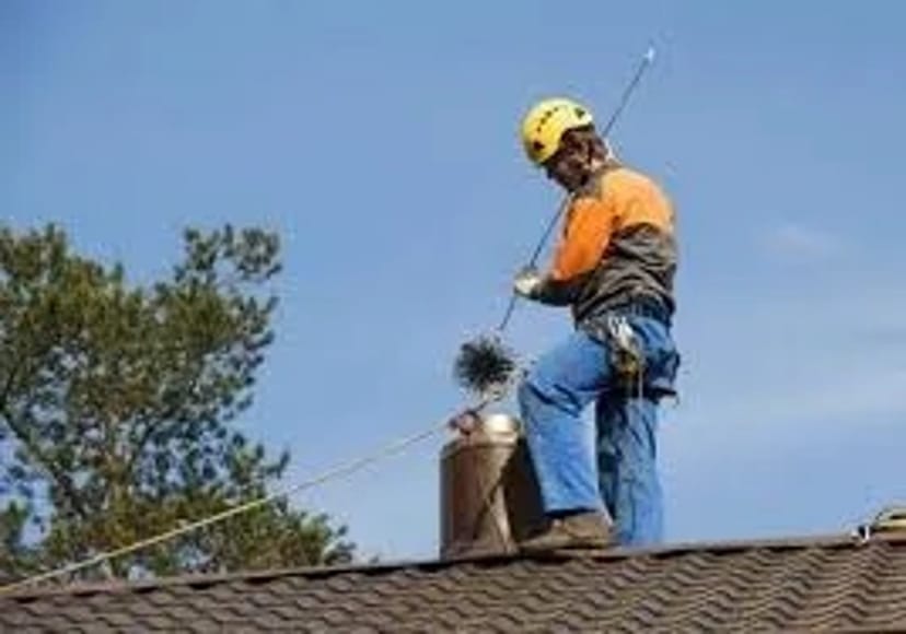 Чистка димоходів, чистка коминів від сажі