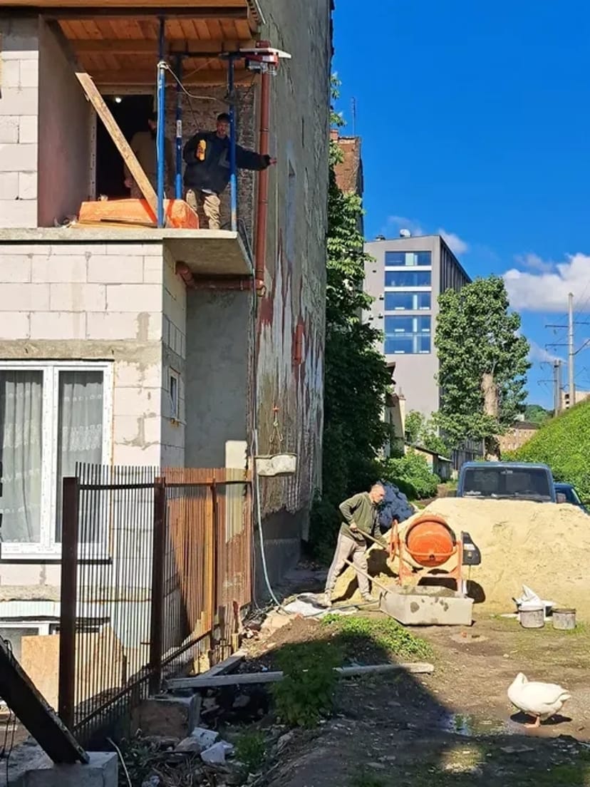 Виконуємо штукатурку стяжку ручним методом. Демонтаж