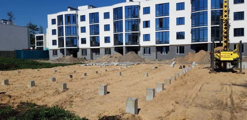 Фундамент на залізобетонних палях , Забивка та виробництво свай