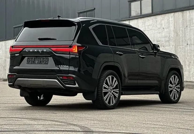 354 Джип без водія Lexus LX 500 подобово
