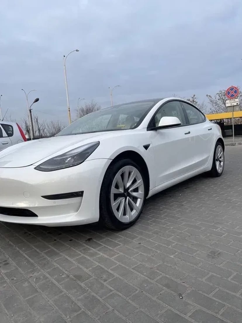 Tesla 3 / X /Y / Performance