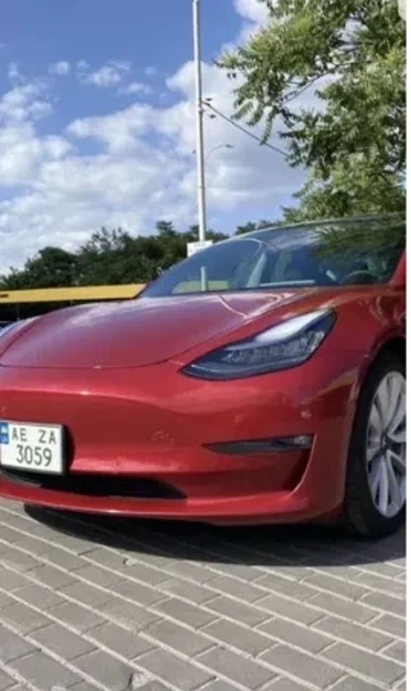 Tesla 3 / X /Y / Performance