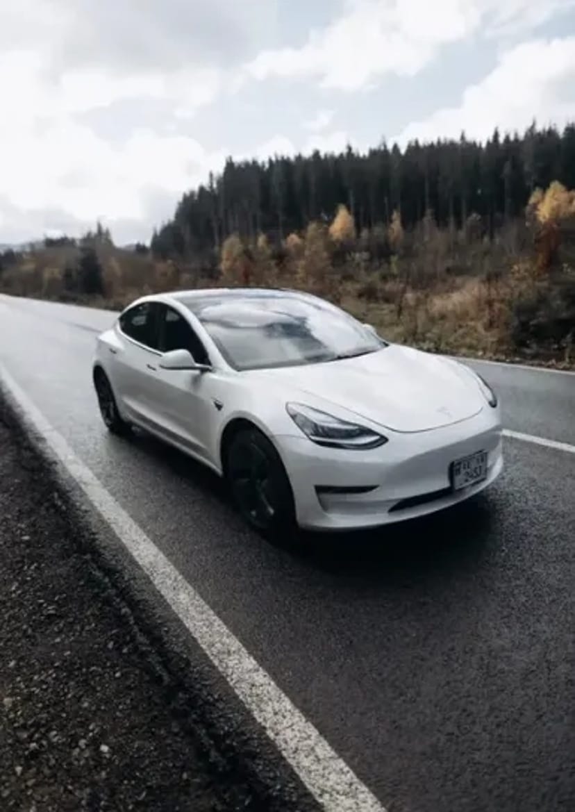 Tesla 3 / X /Y / Performance