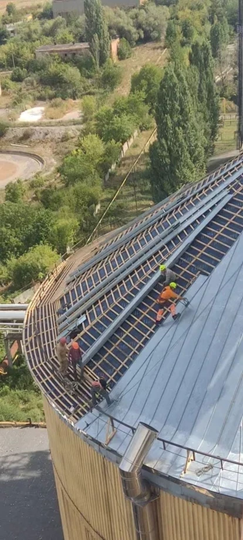 Влаштування фальцевої покрівлі