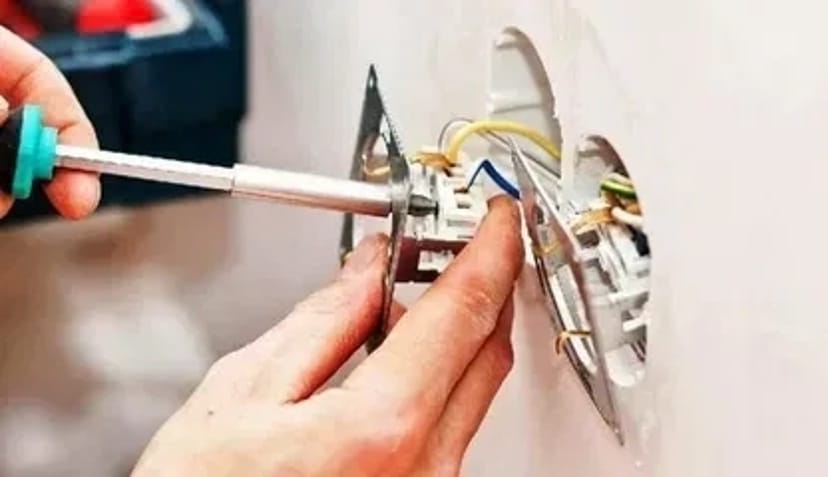 Электрик опытный в кратчайшие сроки выполнит любые работы