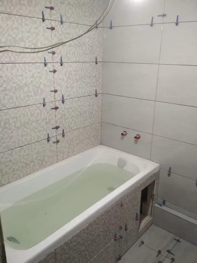 Кафельник Плиточник укладання плитки, кафелю