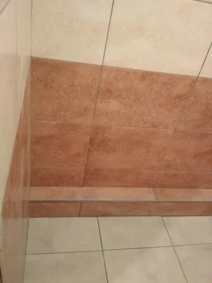 Кафельник Плиточник укладання плитки, кафелю