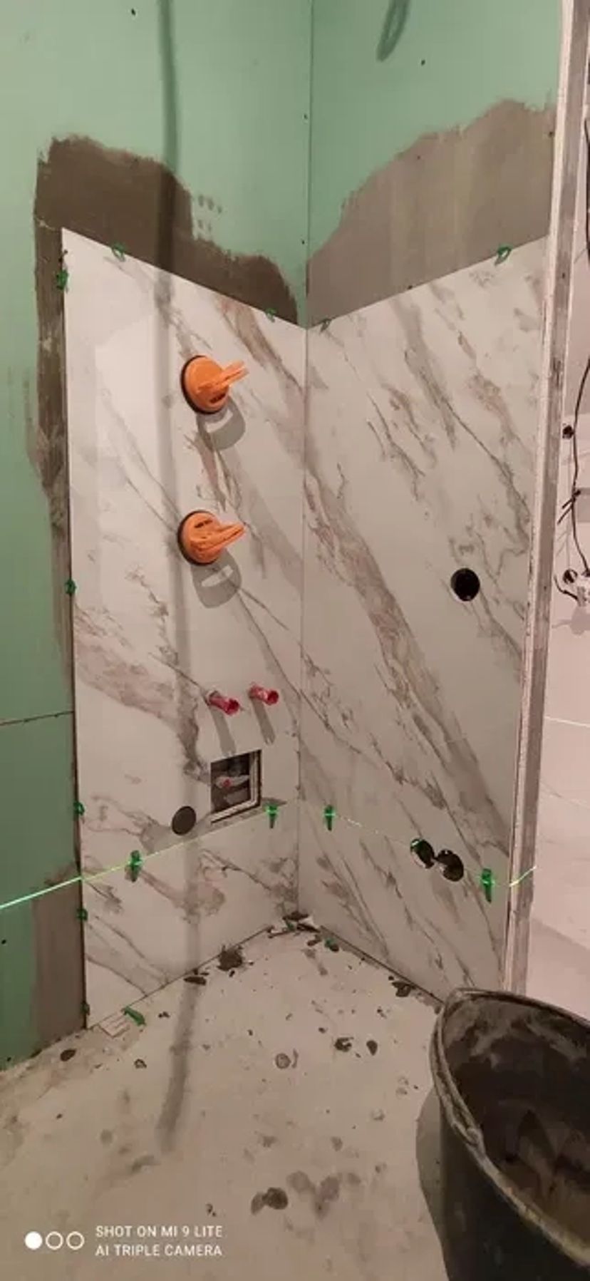 Кафельник Плиточник укладання плитки, кафелю