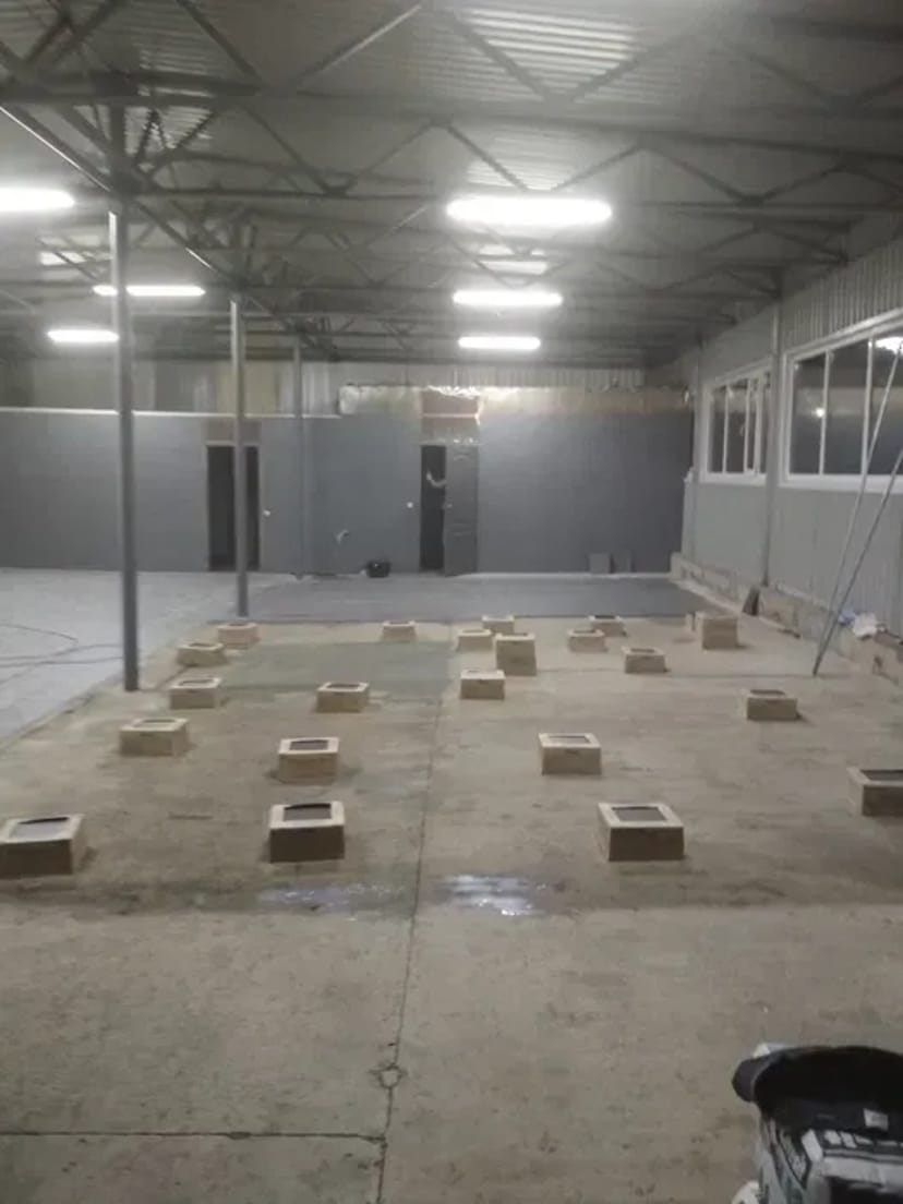 Кафельник Плиточник укладання плитки, кафелю