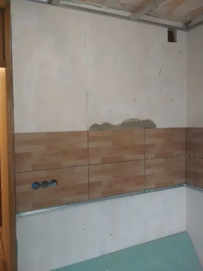 Кафельник Плиточник укладання плитки, кафелю