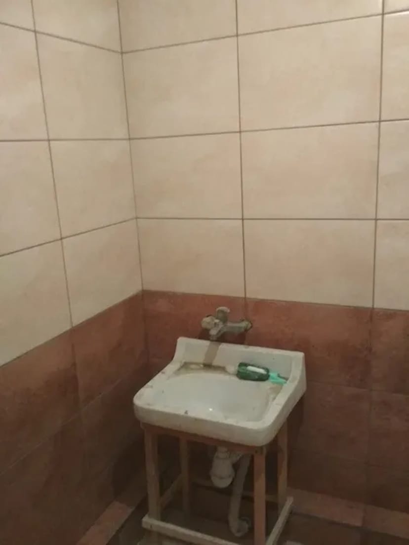 Кафельник Плиточник укладання плитки, кафелю