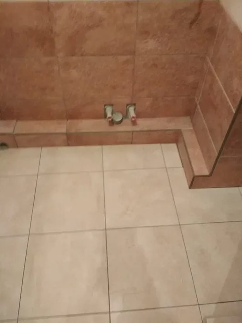 Кафельник Плиточник укладання плитки, кафелю