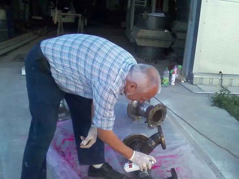 Кольорова дефектоскопія не містить зварних швів-дм2