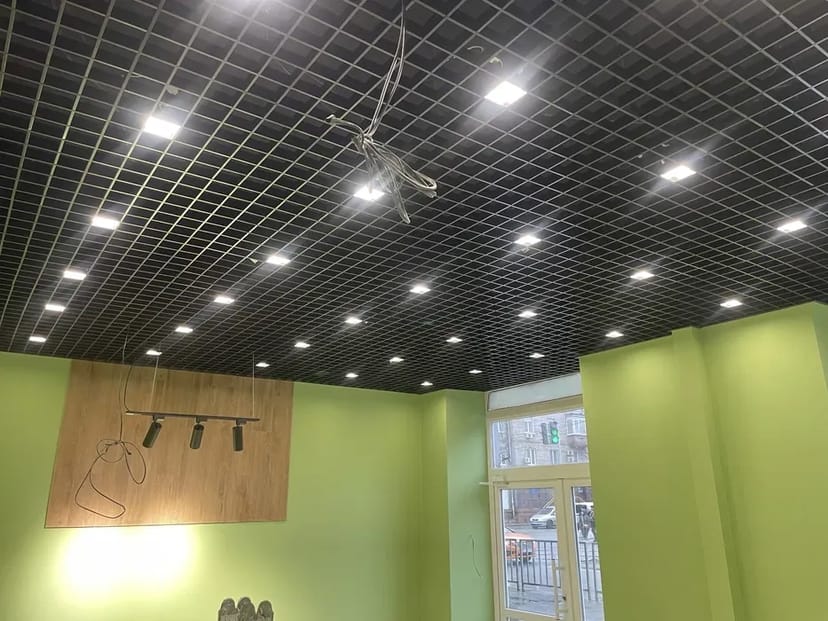 Будівельник комерційних приміщень. Будівництво нерухомості під ключ.