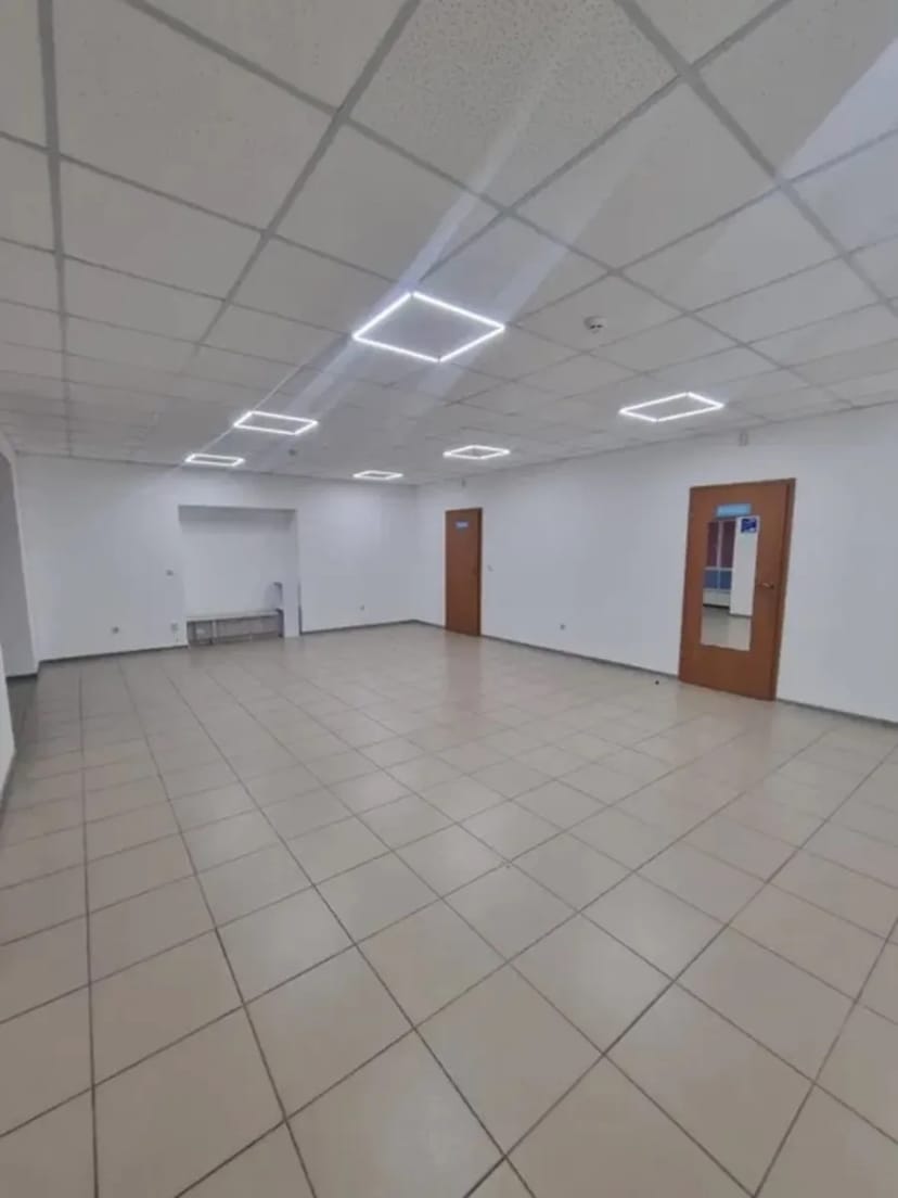 Комерційне приміщення Каскад, 70 м кВ з ремонтом