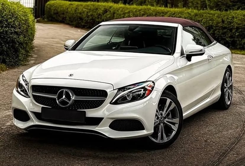 081 Mercedes-Benz C300 Cabrio білий без водія