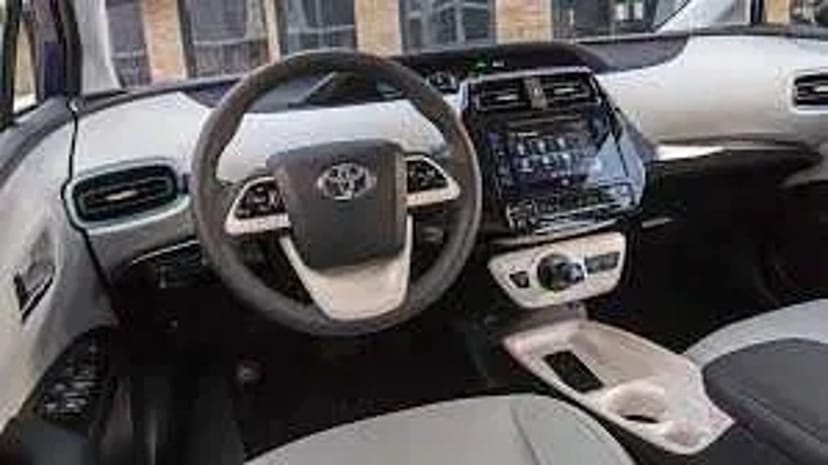 Авто Toyota Prius(тойота приус) 50. 2018 року