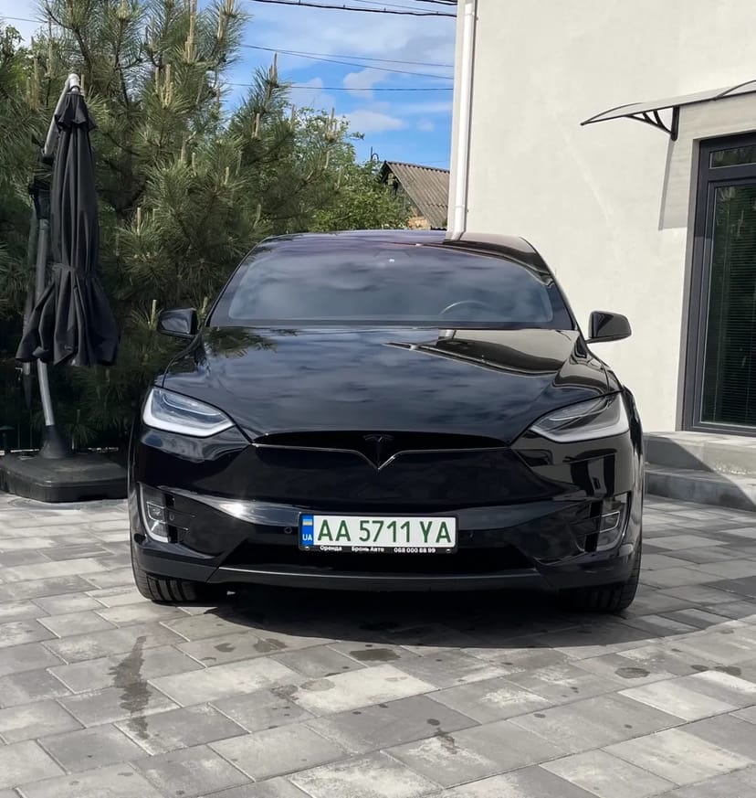 Tesla Model X 2020