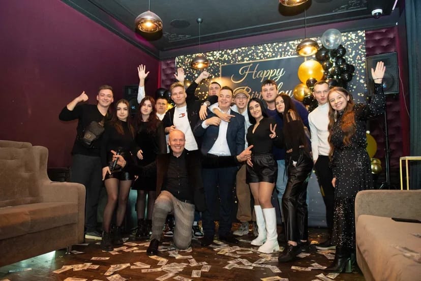 Ведучий на Весілля Ведуча День народження + Dj + шоу програми