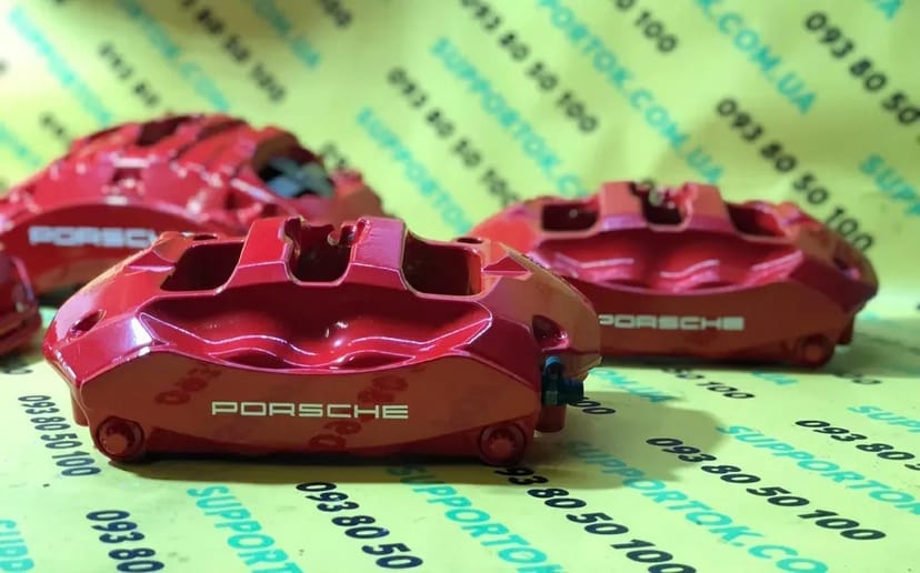 Професійне фарбування супортів з логотипом brembo porsche tesla