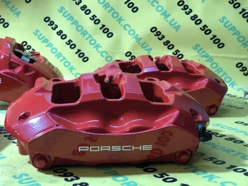 Професійне фарбування супортів з логотипом brembo porsche tesla