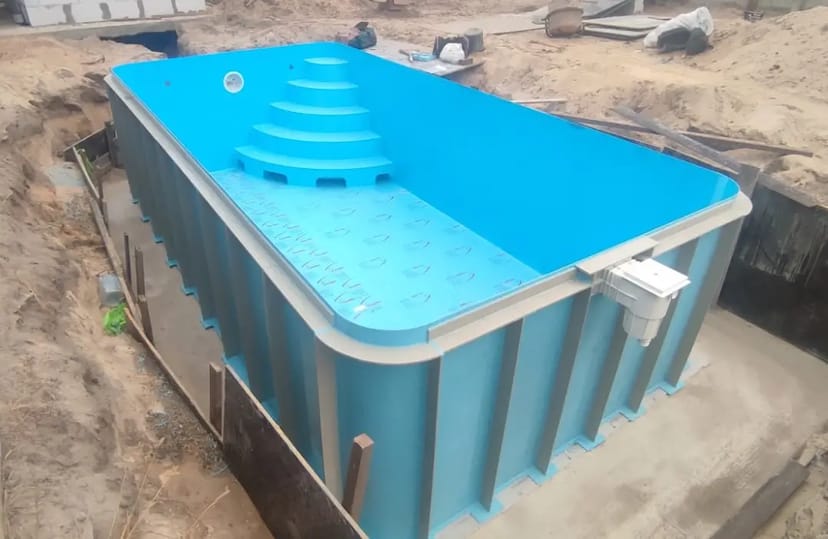 БУДІВНИЦТВО ПОЛІПРОПІЛЕНОВИХ БАСЕЙНІВ