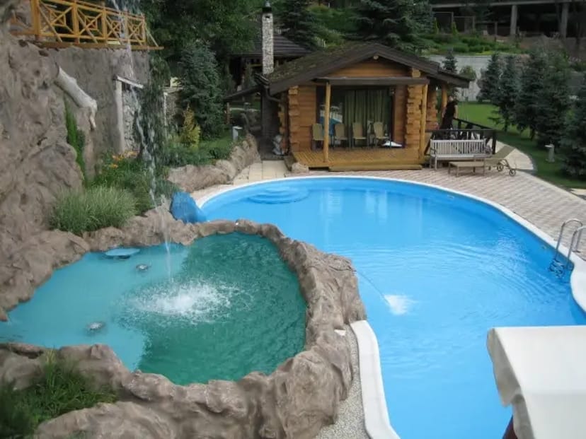 БУДІВНИЦТВО ПОЛІПРОПІЛЕНОВИХ БАСЕЙНІВ