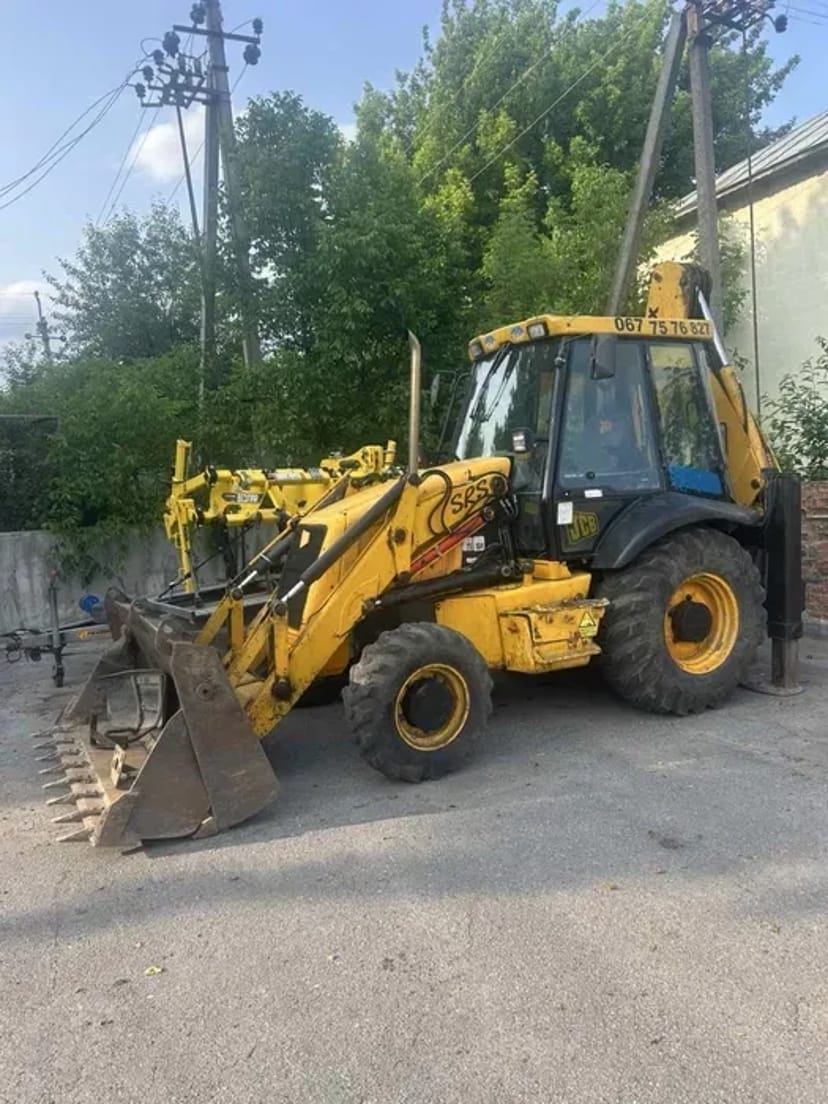 Екскаватор JCB 3CX з досвідченим оператором