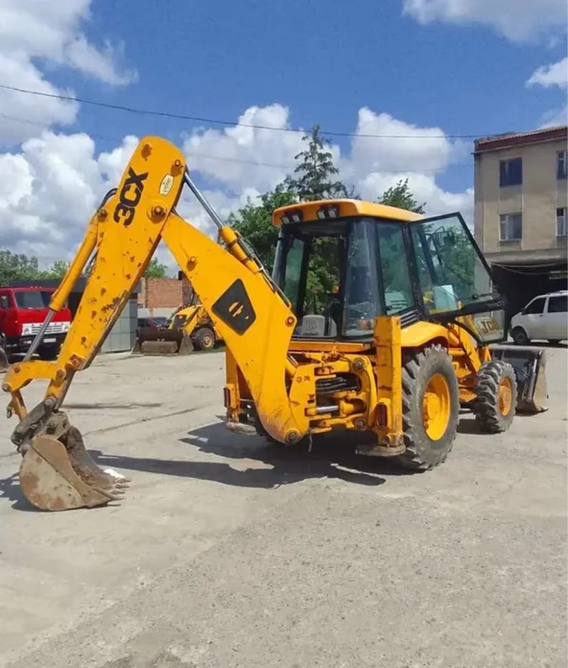Екскаватор JCB 3CX з досвідченим оператором