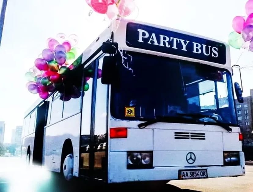 065 Автобус Party Bus Vegas на день народження