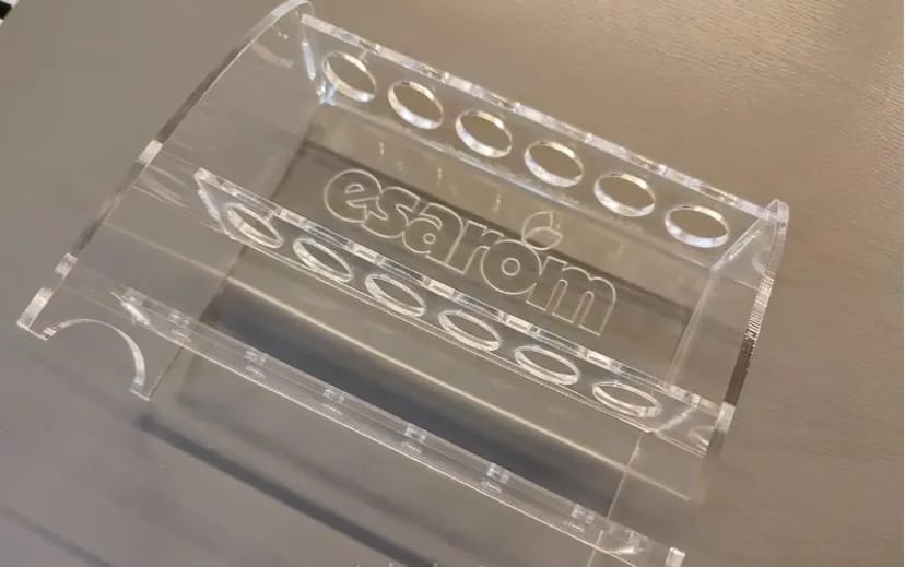 Лазерная резка акрила (оргстекла, пластика)