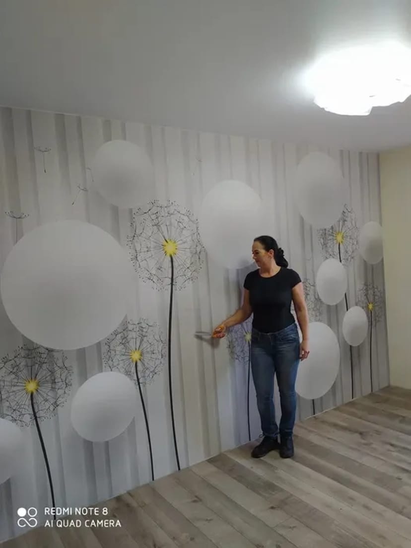 Поклейка обоев, шпалер, багетів, покраска - від 120-150 грн/м². Стаж роботи більше 20 років