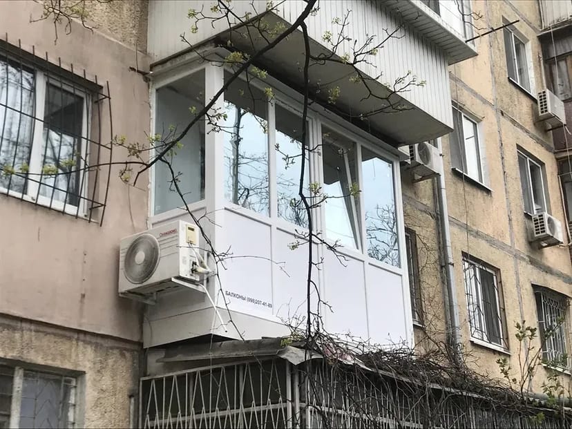 Скління балкона. Балкон під ключ. Французький балкон. Вікна