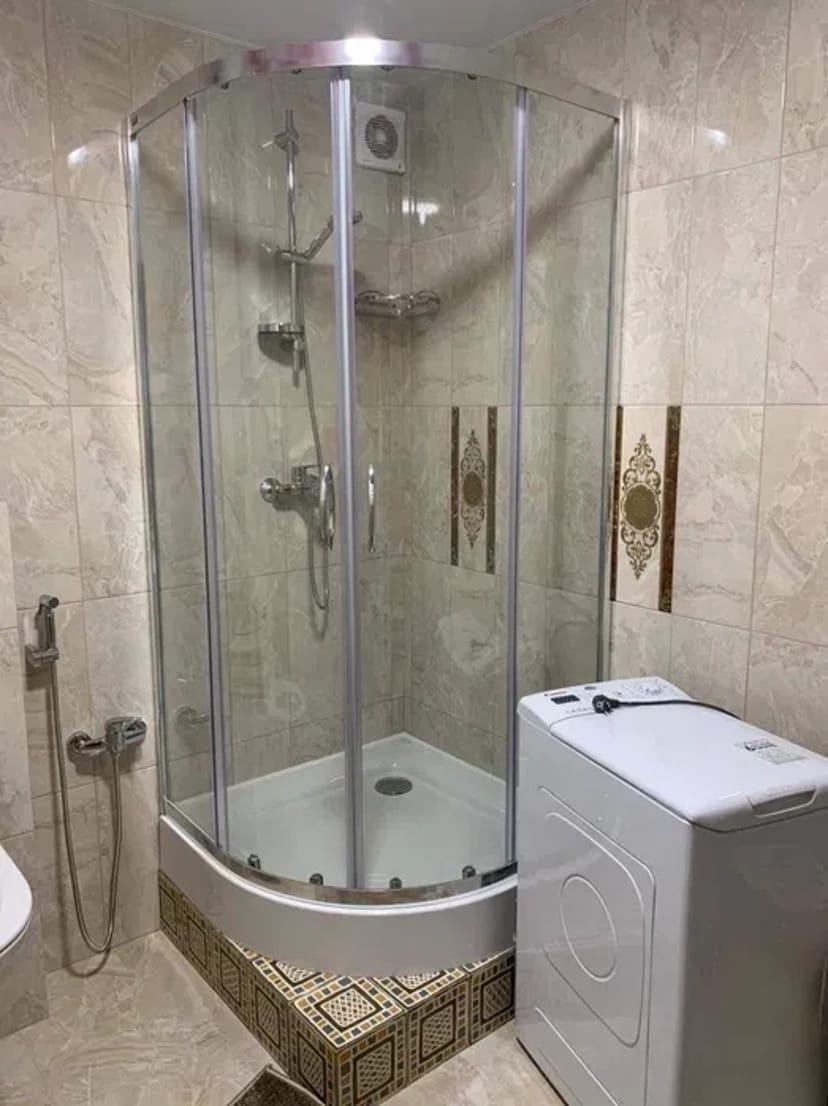Сдам видовую квартиру-студию, ул Яворницкого. Сдаётся долгосрочно.