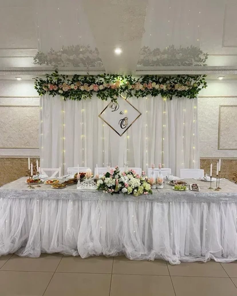 Декоровані фотозони для весілля, хрестини, ювілеїв та інших святкових подій.