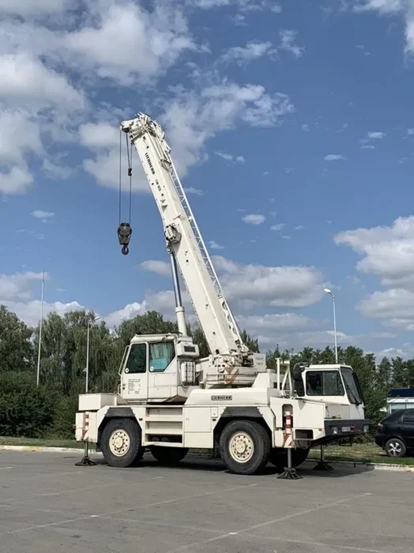 Автокран LIEBHERR LTM1030