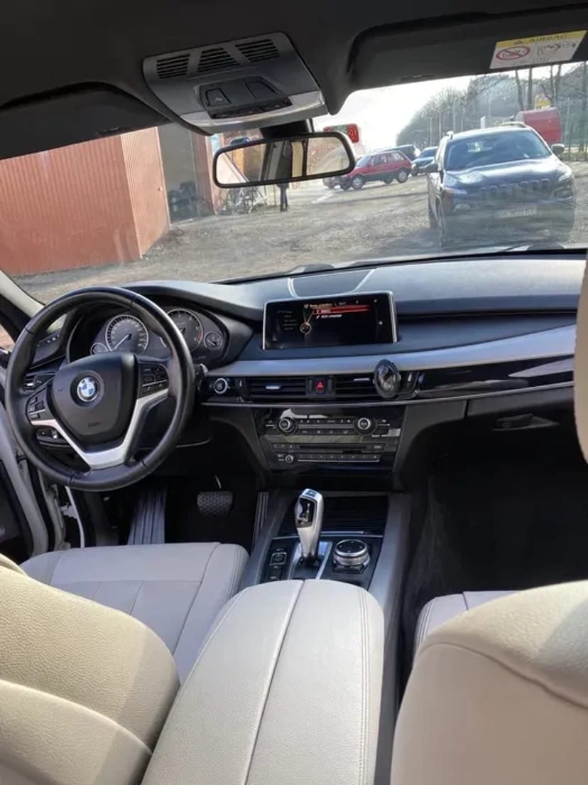 Мийка двигуна,хімчистка салону, полірування, чистка салону, Автомийка