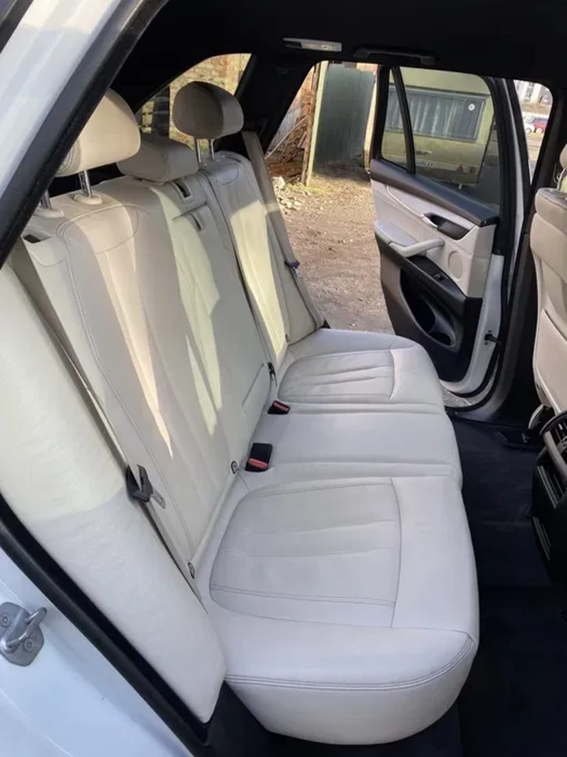 Мийка двигуна,хімчистка салону, полірування, чистка салону, Автомийка