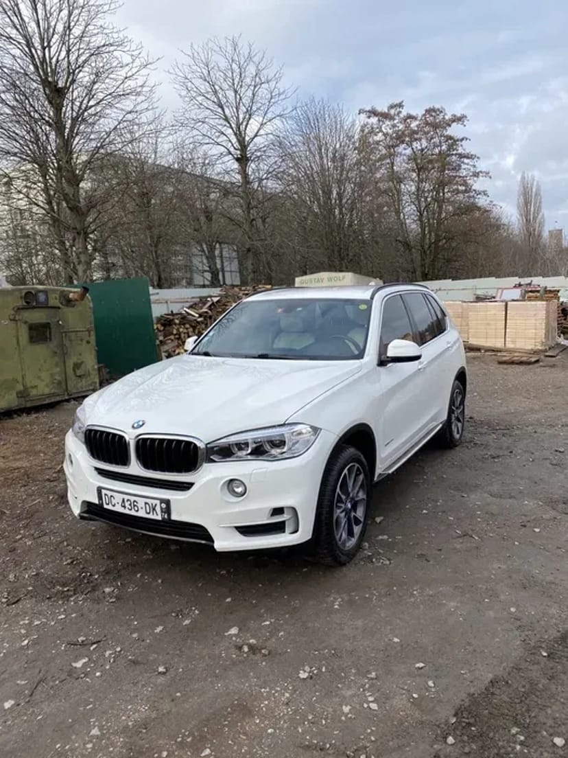 Мийка двигуна,хімчистка салону, полірування, чистка салону, Автомийка